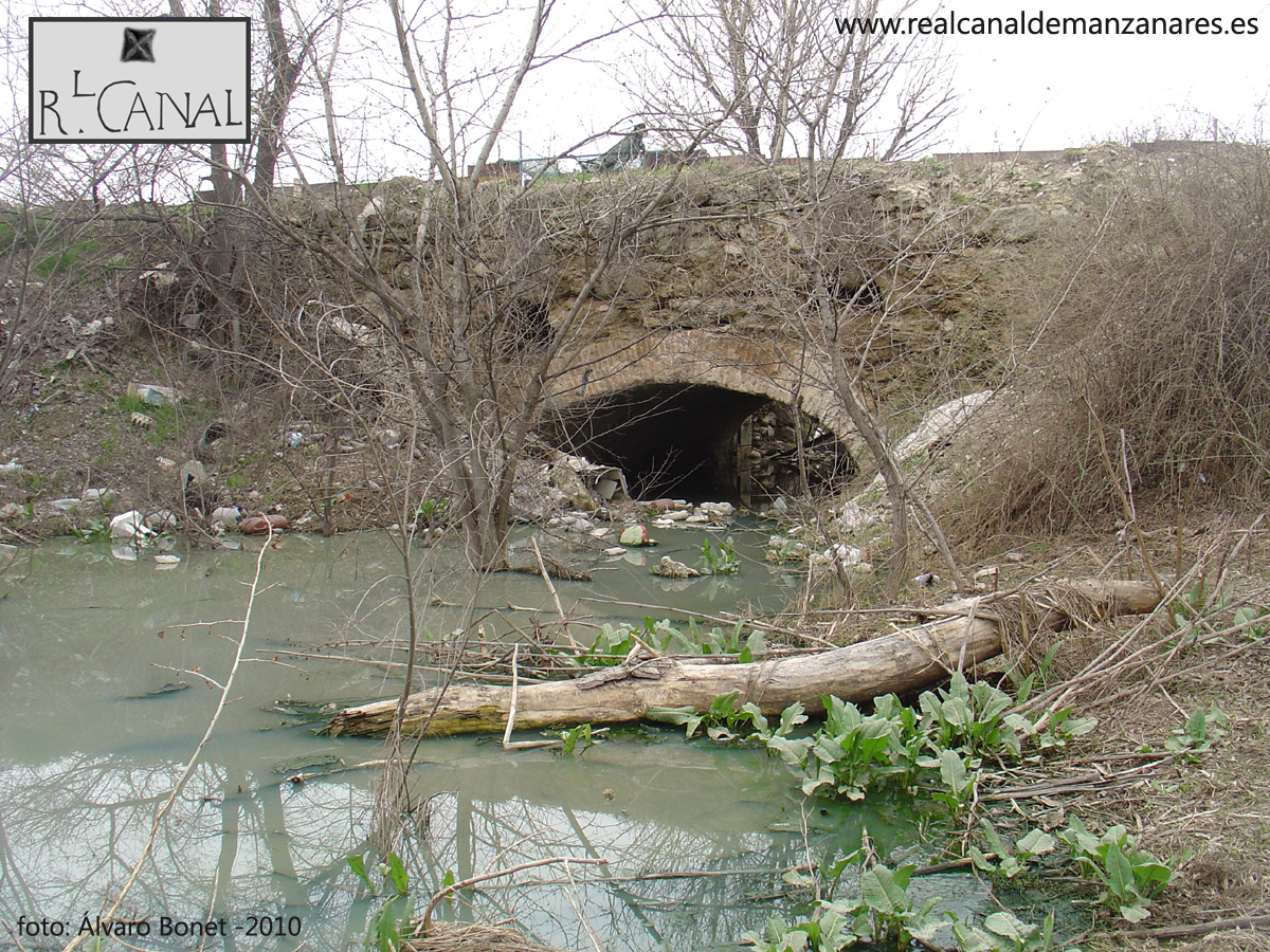 Vista de la Octava Esclusa con agua