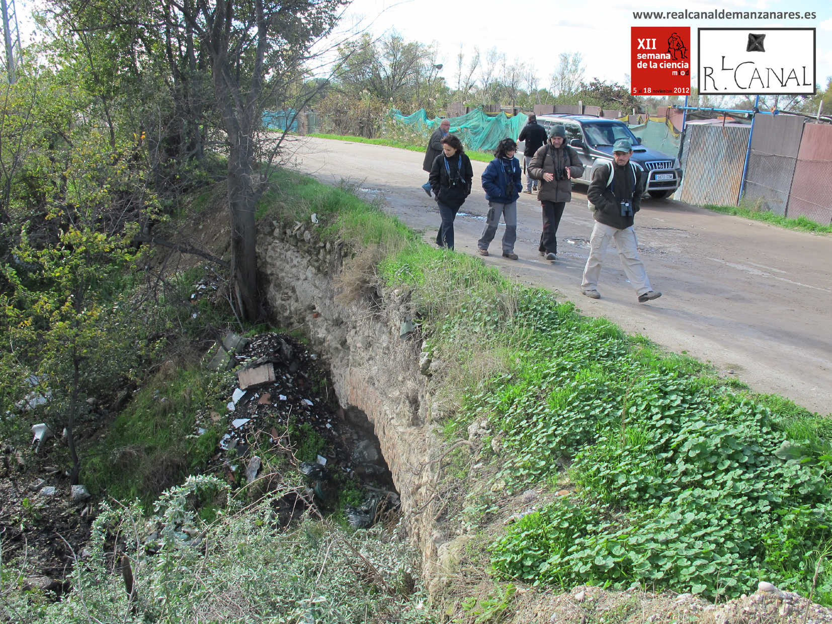 Los últimos rezagados atraviesan la Octava Esclusa por el puente. 11 de Noviembre de 2012